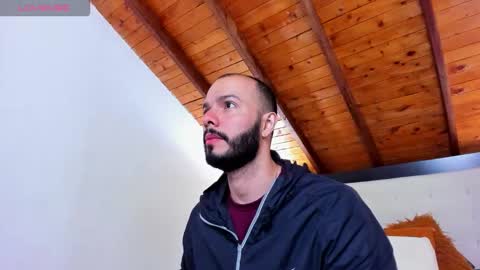 Snapshot of tom_bailey_ chatting on 10.13.25 online show from 10.13.25
