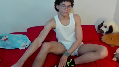 Snapshot of tom_blue10 chatting on 10.09.25 Tom Blue online show from 10.09.25