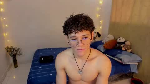 Snapshot of tom_blue10 chatting on 11.06.25 Tom Blue online show from 11.06.25