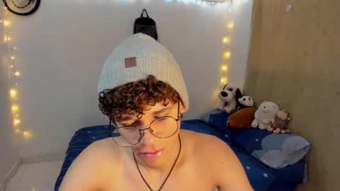 Snapshot of tom_blue10 chatting on 11.27.25 Tom Blue online show from 11.27.25