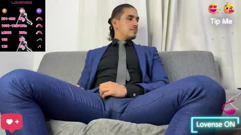 Snapshot of tom_blunt96 chatting on 02.11.26 TOM online show from 02.11.26