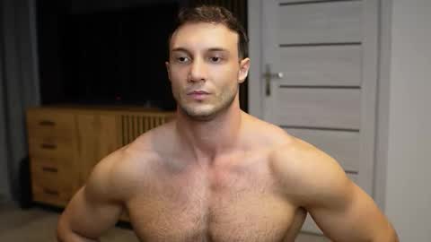 Snapshot of tom_fordd chatting on 09.11.25 Tom online show from 09.11.25