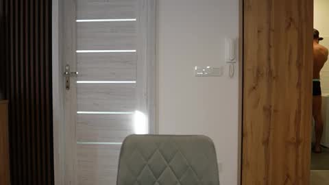 Snapshot of tom_fordd chatting on 09.19.25 Tom online show from 09.19.25