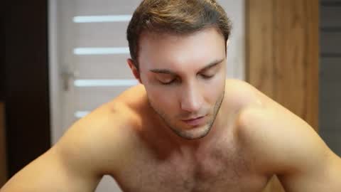 Snapshot of tom_fordd chatting on 09.20.25 Tom online show from 09.20.25