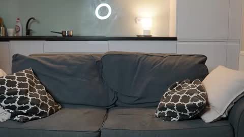 Snapshot of tom_fordd chatting on 10.28.25 Tom online show from 10.28.25