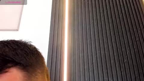 Tom muscle1 online show from 10.17.25