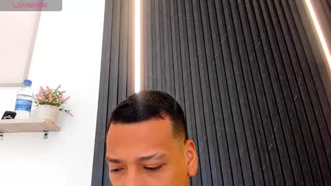 Tom muscle1 online show from 10.31.25