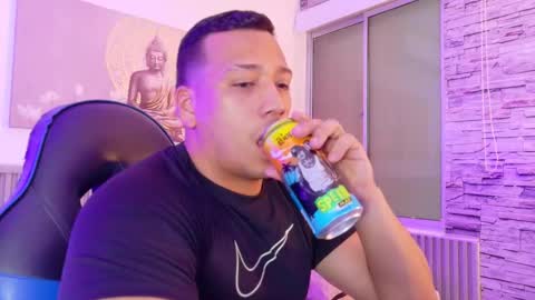 Tom muscle1 online show from 11.17.25