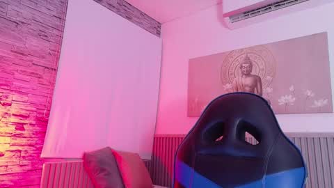 Tom muscle1 online show from 03.10.26