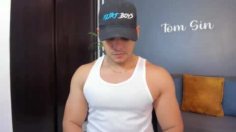 Tom Sin online show from 01.20.25