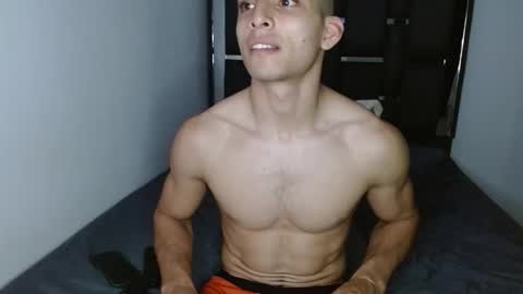 tomaz_18 online show from 03.12.26