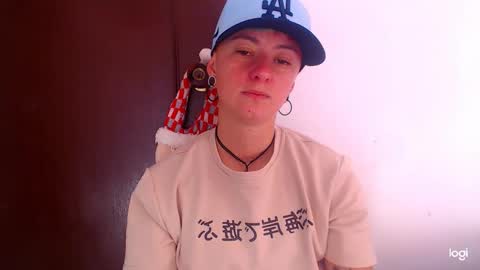 Snapshot of tomboyblue chatting on 12.04.24 Blue online show from 12.04.24