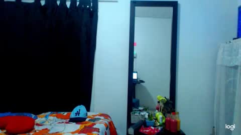 Snapshot of tomboyblue chatting on 12.12.24 Blue online show from 12.12.24