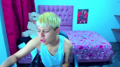 Snapshot of tomboygirl69 chatting on 12.19.24 tomboygirl69 online show from 12.19.24