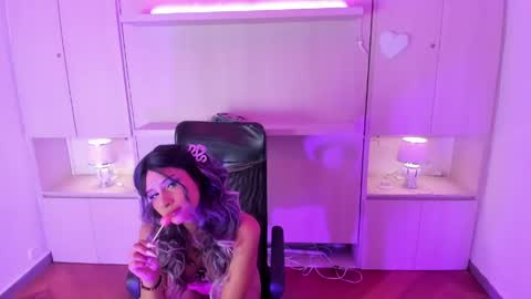 KAELANI online show from 04.17.26