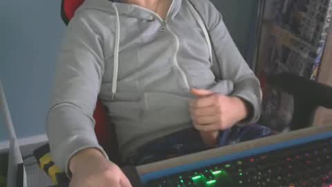 Snapshot of tomin3m chatting on 12.30.24 tomin3m online show from 12.30.24