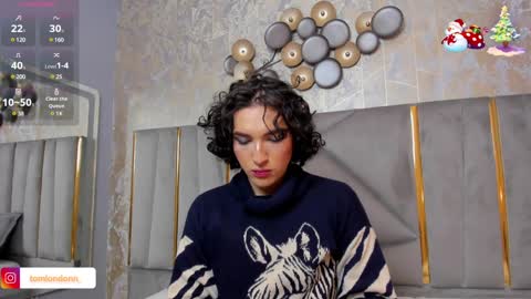 Snapshot of tomlondon_ chatting on 01.12.25 online show from 01.12.25