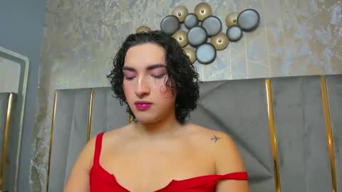 Snapshot of tomlondon_ chatting on 02.17.25 online show from 02.17.25