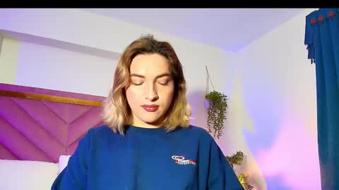 Snapshot of tomlondon_ chatting on 09.26.25 online show from 09.26.25