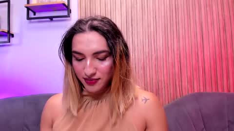 Snapshot of tomlondon_ chatting on 05.19.26 online show from 05.19.26