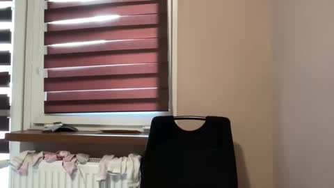 tommilovee online show from 04.25.26