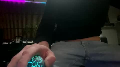 Snapshot of tommit84 chatting on 03.10.25 tommit84 online show from 03.10.25