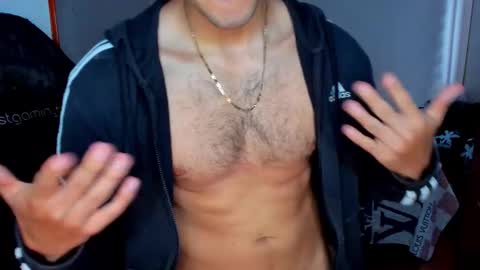 Snapshot of tommy_bred chatting on 10.06.25 Twitter BreddTommy IG tommy bredd online show from 10.06.25
