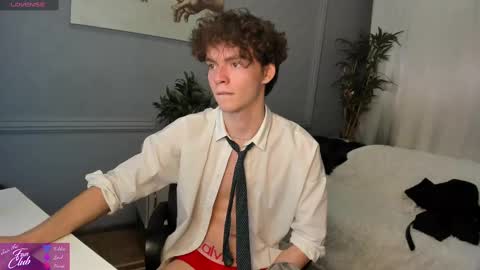 Snapshot of tommy_jamm chatting on 03.11.25 Tommy online show from 03.11.25