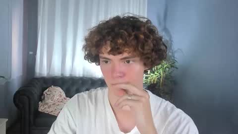 Snapshot of tommy_jamm chatting on 10.07.25 Tommy online show from 10.07.25