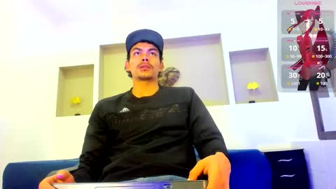 Snapshot of tommy_kurtt chatting on 11.06.25 Tommy online show from 11.06.25