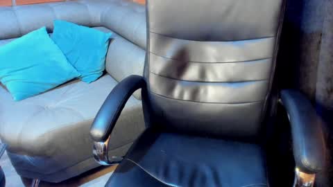 Snapshot of tommy_slater chatting on 01.29.25 Tommy Slater online show from 01.29.25