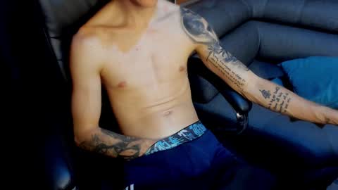 Snapshot of tommy_slater chatting on 02.08.25 Tommy Slater online show from 02.08.25