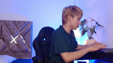 Tommy Foxboy online show from 01.19.25