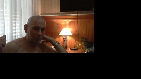 Snapshot of tommylecock chatting on 09.18.25 tommylecock online show from 09.18.25