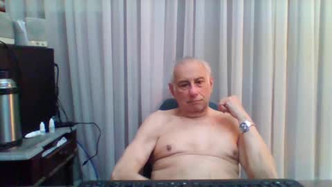 Snapshot of tommylecock chatting on 09.29.25 tommylecock online show from 09.29.25