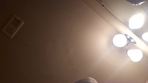 Snapshot of tommypressure chatting on 10.01.25 tommypressure online show from 10.01.25