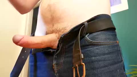 Snapshot of tommytank73 chatting on 09.09.25 Tom online show from 09.09.25