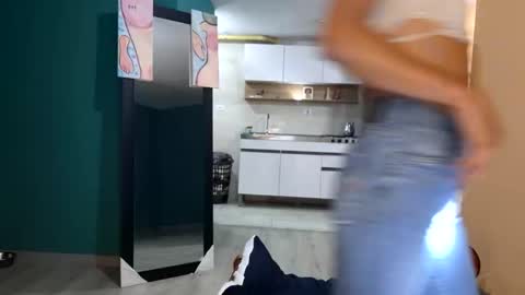 leyla  online show from 01.07.25