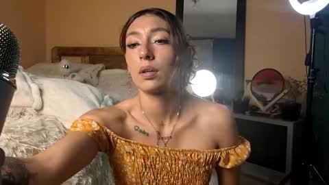 leyla  online show from 03.12.25