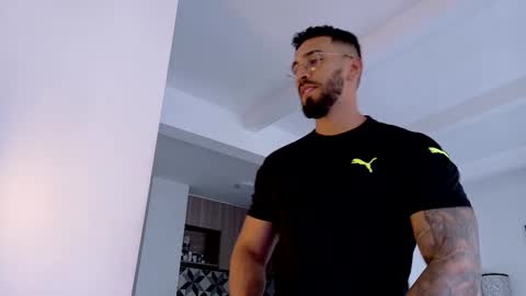 tony muscle1 online show from 01.11.26