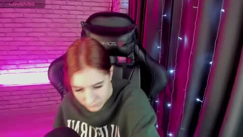 tonya_gray online show from 01.05.25