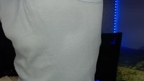 Snapshot of tonydesire_ chatting on 04.19.26 tonydesire_ online show from 04.19.26