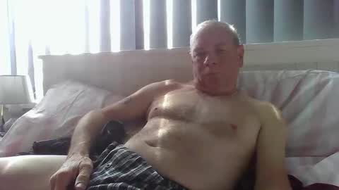 Snapshot of tonygibbson62 chatting on 06.05.26 tonygibbson62 online show from 06.05.26
