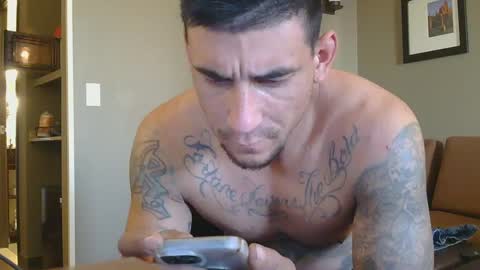 Snapshot of toomuchsmoke chatting on 01.08.25 toomuchsmoke online show from 01.08.25