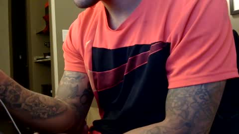 Snapshot of toomuchsmoke chatting on 01.11.25 toomuchsmoke online show from 01.11.25