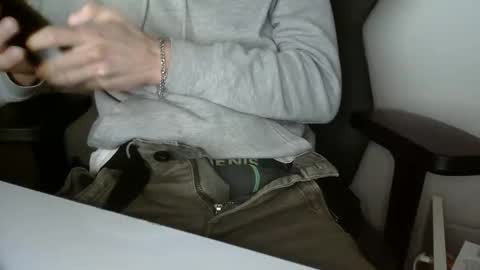 Snapshot of topg84 chatting on 05.06.26 Topg84 online show from 05.06.26