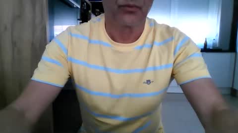 Snapshot of topsecreton chatting on 05.25.26 topsecreton online show from 05.25.26