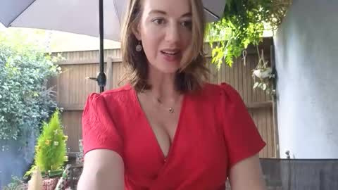 Topsy online show from 12.23.25