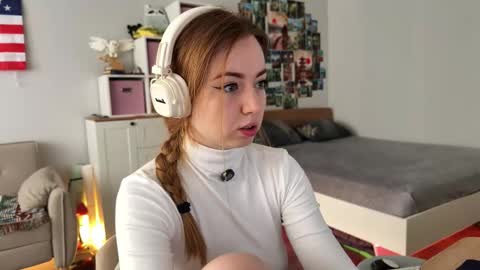 Lina  Next stream January 4  11am UTC 0 online show from 03.23.26