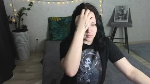 Snapshot of tori_sweet_tori chatting on 05.29.26 Tori online show from 05.29.26